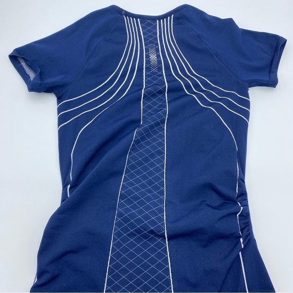 ATHLETA Finish Fast athletic work out running top navy- medium - Picture 3 of 5